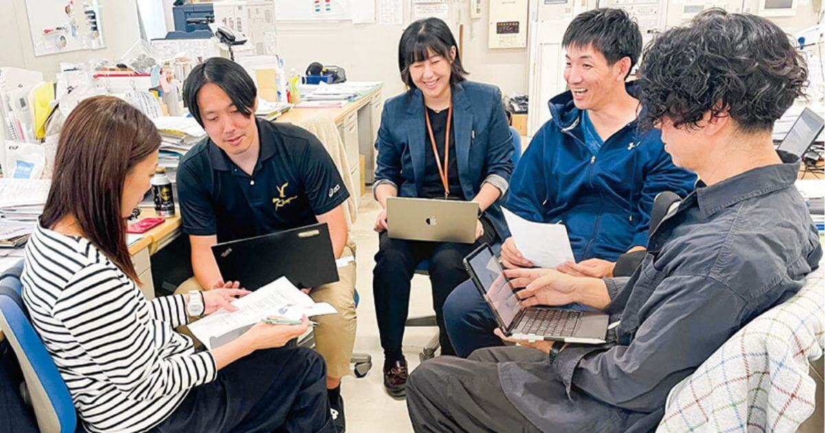 生徒の自律性UP、教員の心理的負担はDOWN。生徒主体で学校を運営する横浜創英中学校が取り組む「全員担任制」の形とは？